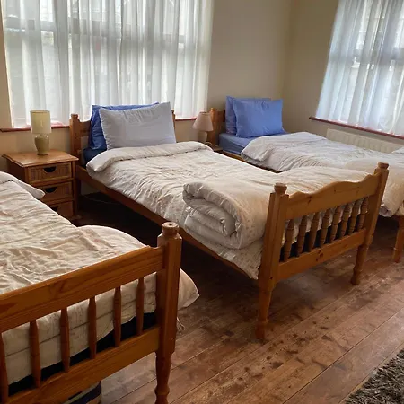 Mount Brandon ホステル *